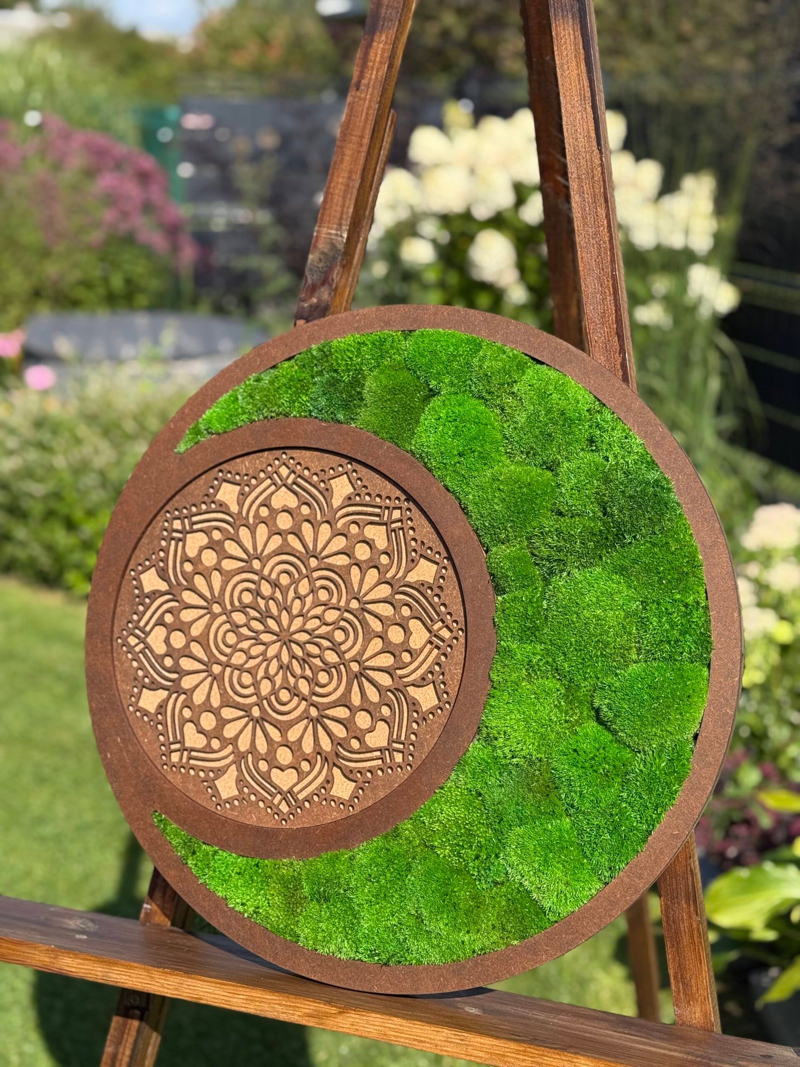 Apvalus stabilizuotų samanų paveikslas su mandala ø60cm